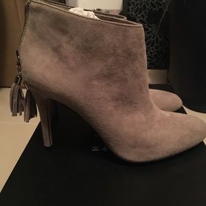 Suede lord and taylor booties sz 8